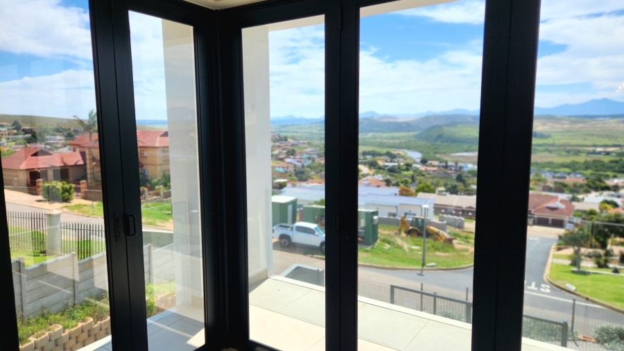 3 Bedroom Property for Sale in Hartenbos Heuwels Western Cape